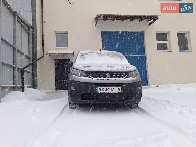 Минивэн Peugeot Rifter