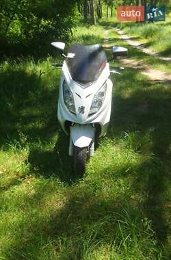 Peugeot Satelis  2012