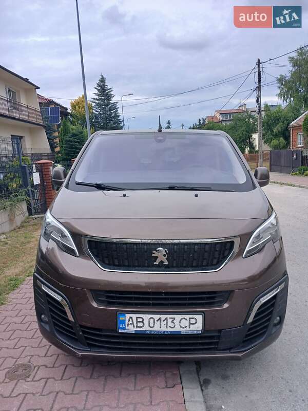 Легковые Peugeot Traveller