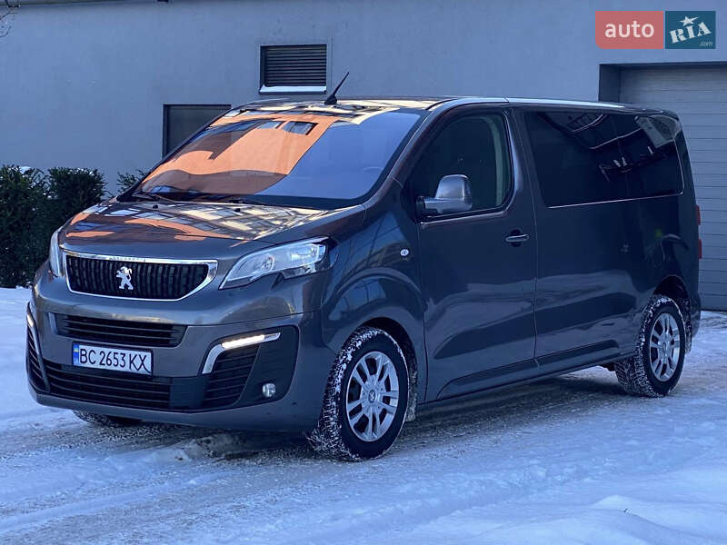 Минивэн Peugeot Traveller