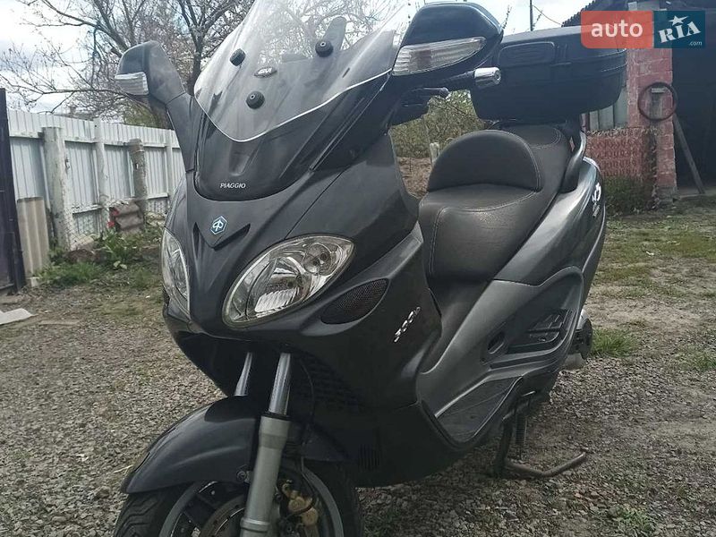 Piaggio X9 500