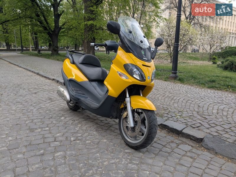 Piaggio X9