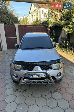 Характеристики Mitsubishi L 200 Пікап