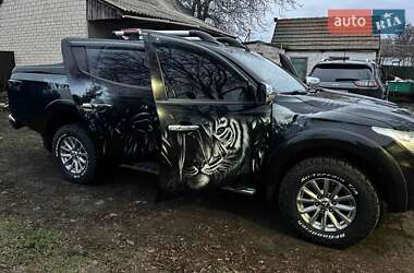 Характеристики Mitsubishi L 200 Пікап