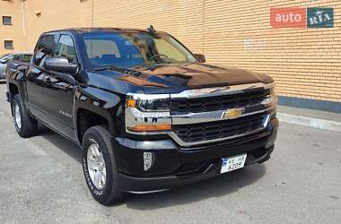 Характеристики Chevrolet Silverado Пікап