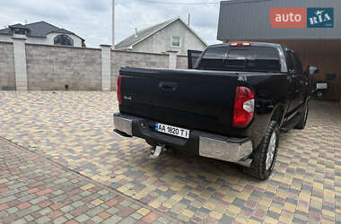 Характеристики Toyota Tundra Пікап