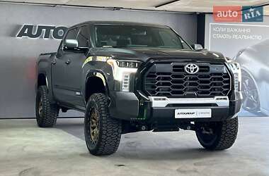 Характеристики Toyota Tundra Пикап