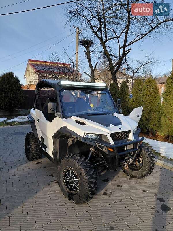 Квадроцикл утилітарний Polaris General