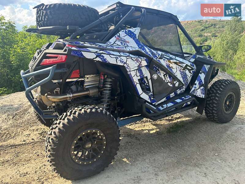 Мотовездеход Polaris RZR