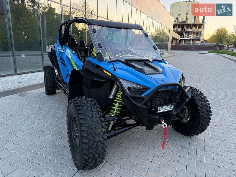 Квадроцикл утилітарний Polaris RZR