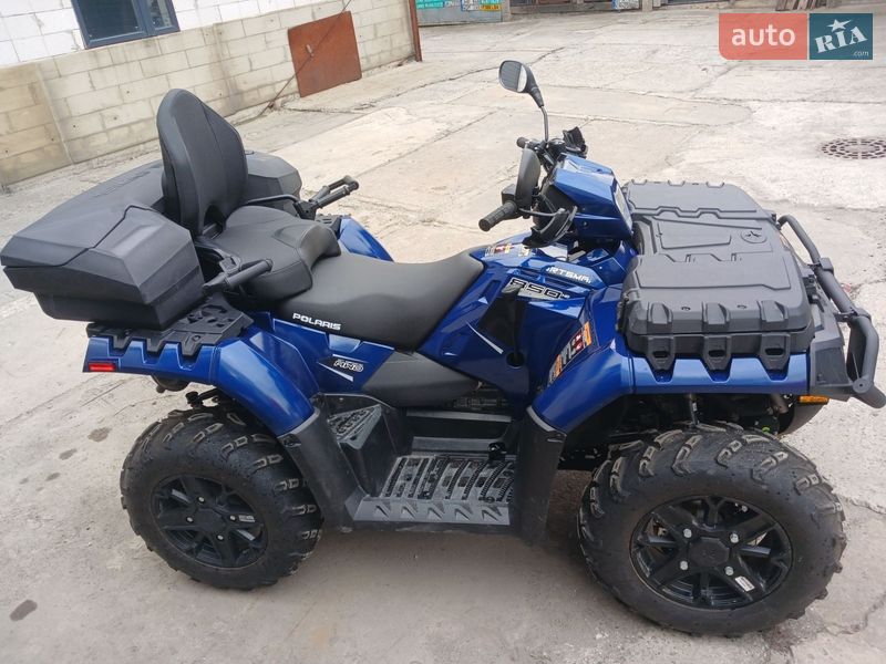 Мото Polaris Sportsman Touring