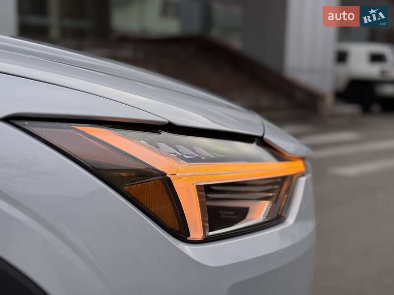 Седан Polestar 2