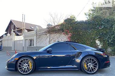 Porsche 911 Turbo S 2016