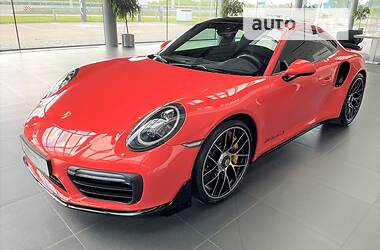 Porsche 911 Turbo S 2016