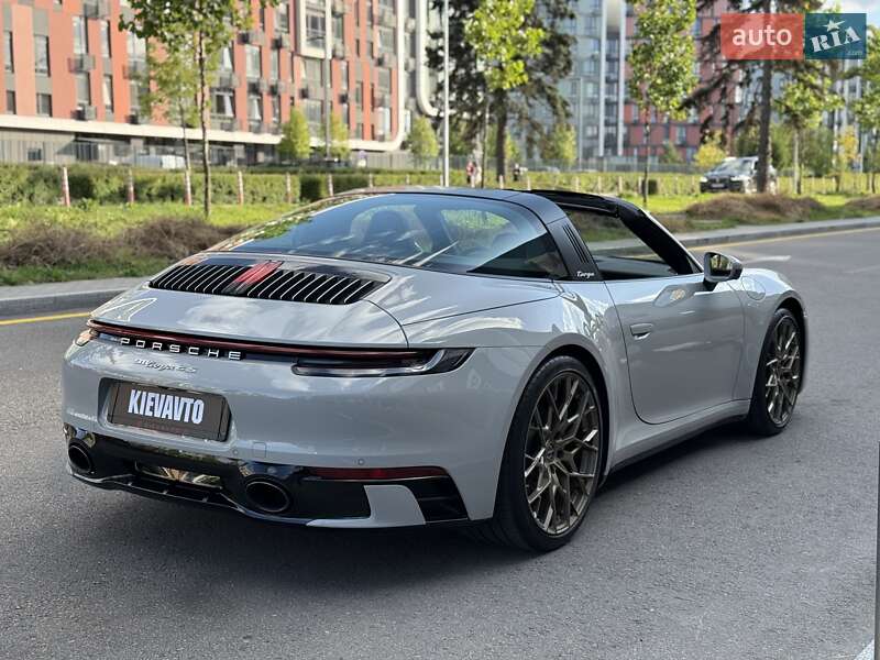 Родстер Porsche 911