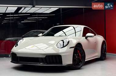 Porsche 911  2025
