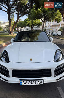 Porsche Cayenne Coupe  2022