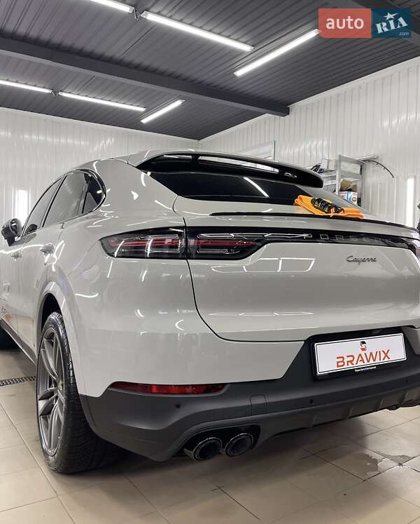 Porsche Cayenne Coupe