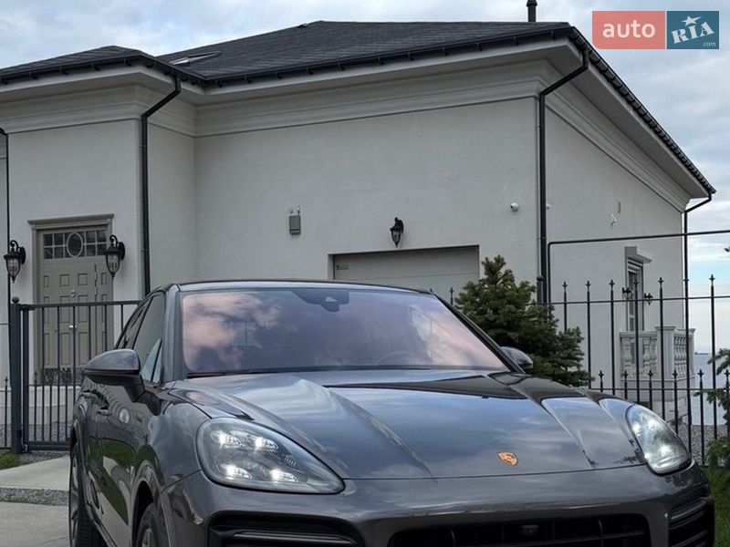 Porsche Cayenne Coupe