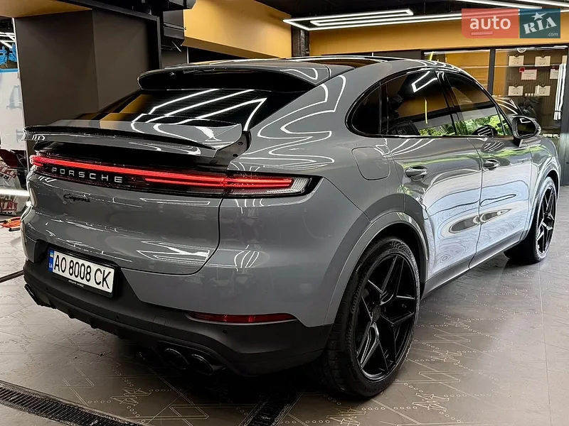 Porsche Cayenne Coupe 2023