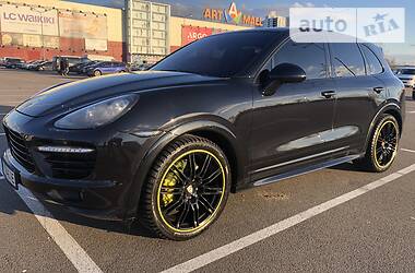 Porsche Cayenne GTS 2013