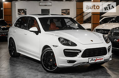 Porsche Cayenne Turbo S 2013