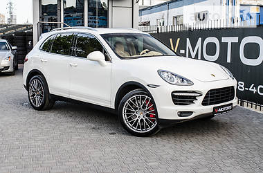 Porsche Cayenne Turbo 2011