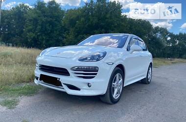 Porsche Cayenne  2012