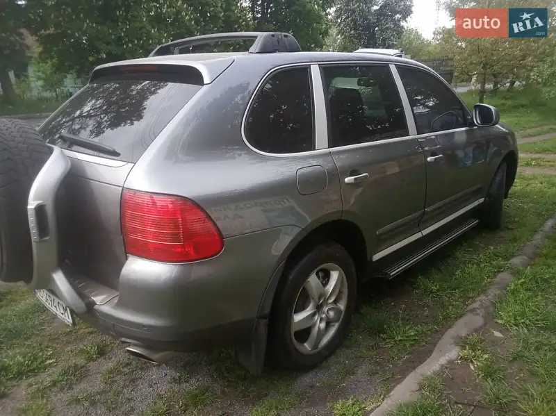 Porsche Cayenne 2003