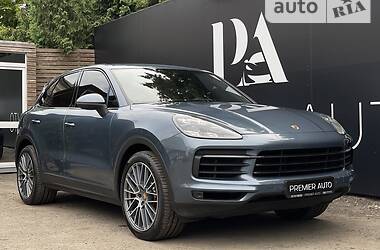 Porsche Cayenne S Official 2018