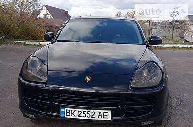 Porsche Cayenne  2004