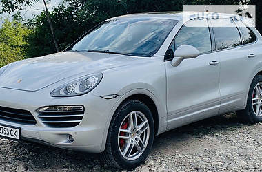 Porsche Cayenne  2012