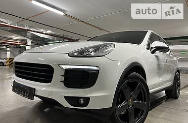 Porsche Cayenne Premium  2015
