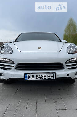 Porsche Cayenne  2012