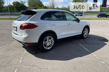 Porsche Cayenne  2012