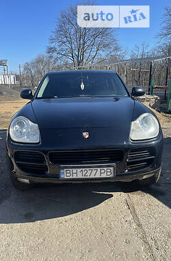 Porsche Cayenne  2004