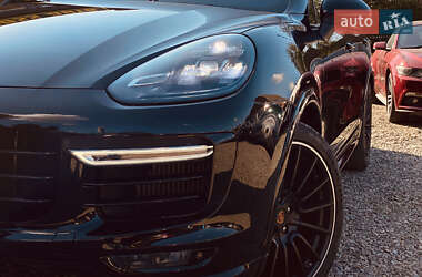Porsche Cayenne GTS 2015