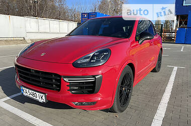 Porsche Cayenne GTS 2016