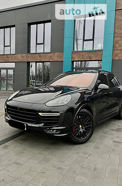 Porsche Cayenne GTS 2017