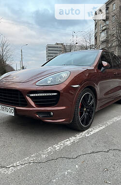 Porsche Cayenne GTS black edition 2012