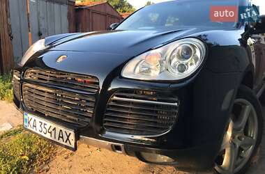 Porsche Cayenne Turbo  2004