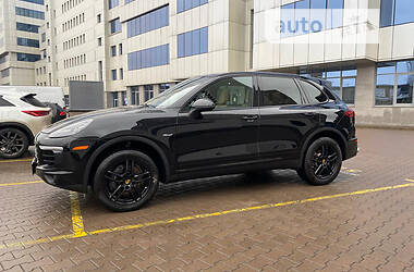 Porsche Cayenne 100 litr bak 3 TDI 2015