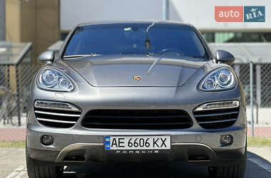 Porsche Cayenne  2012