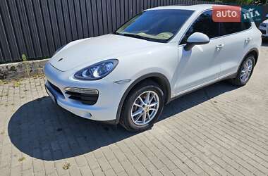 Porsche Cayenne  2012