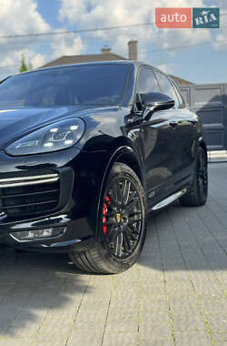 Porsche Cayenne  2015