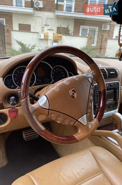Porsche Cayenne 2003