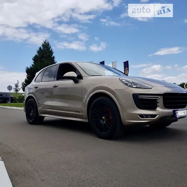 Porsche Cayenne 2016