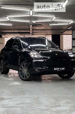 Porsche Cayenne  2016