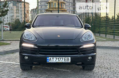 Porsche Cayenne  2012