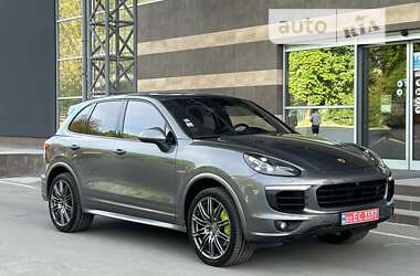 Porsche Cayenne  2015